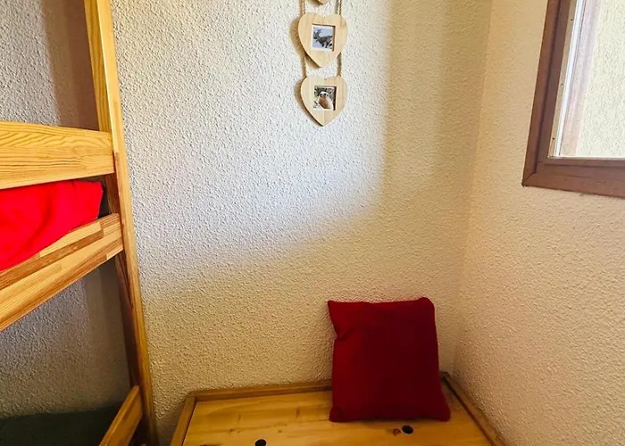 Cozy For 9 People, Ski-in Out, 2alpes